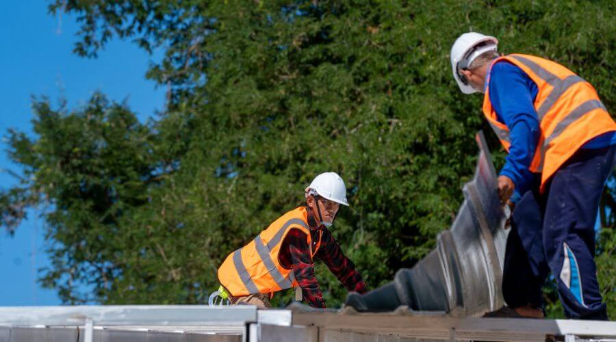 Expert Emergency Roof Repairs services in Columbia Station, OH